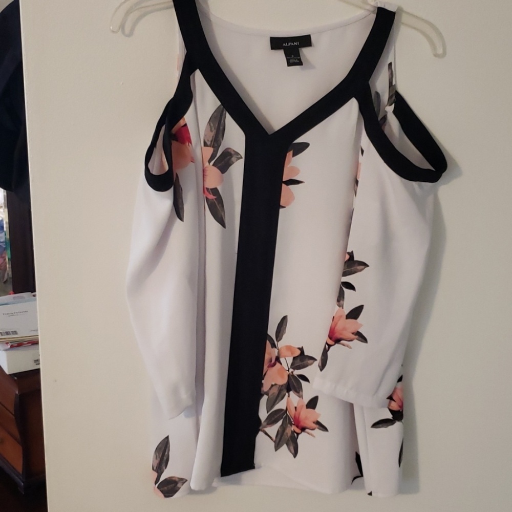 INC cold shoulder top